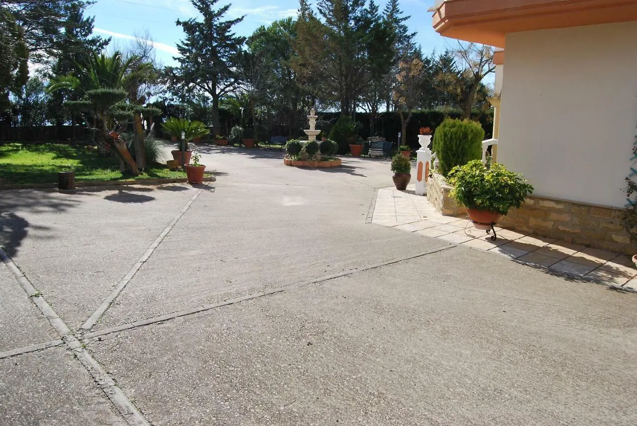 Villa Vivienda Turística Rural Mari Carmen Baeza Сasa de vacaciones